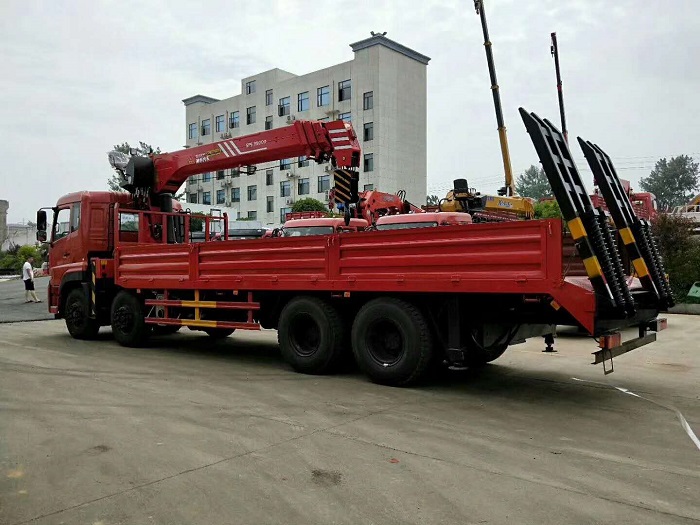 nc-2t型電視機(jī)的電路特點(diǎn)